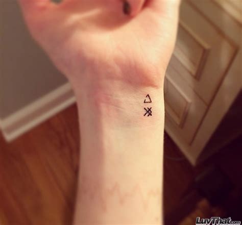 35 Sweet Wrist Tattoos ??? LuvThat
