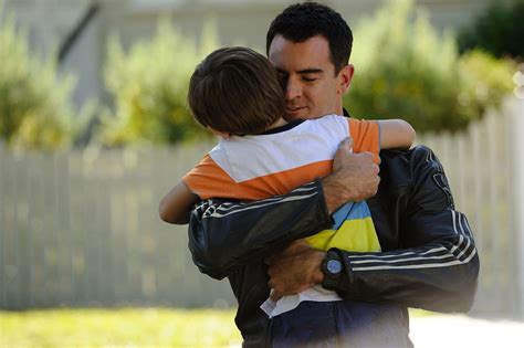 February 6, 1980) is an australian actor. Secrets and Lies (AU) : Photo Ben Lawson - 16 sur 47 ...