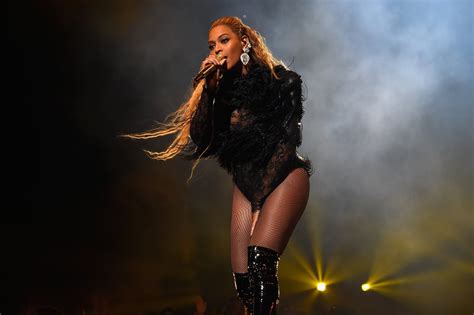 Beyonce Hd Widescreen Wallpapers Beyonce Queen Beyonce And Jay Z Queen Bey Dolly Parton Vmas