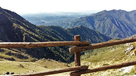 La Vista Dalla Terrazza Del Rifugio Monte Barone Fotos