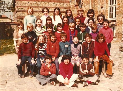 Photo de classe école mixte de 1974 école Mixte Primaire Copains d avant