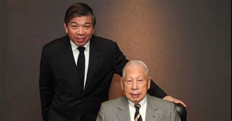 Sim trading karen teo, batu pahat. World's oldest billionaire Yun Chung Chang goes to work ...
