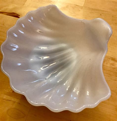 Milk Glass Footed Shell Dish Glass Scallop Shell Dish Etsy