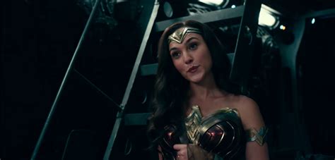 Wonder Woman 2 Gal Gadots Sexy Costume Controversy Reason Behind Dianas New Outfit