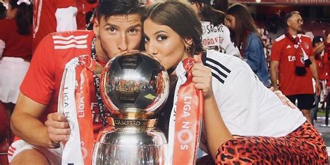 Ruben dias plays the position defence, is 23 years old and 175cm tall, weights kg. Rúben Dias e a namorada, as estrelas da noite benfiquista