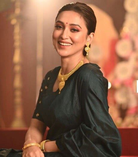 She is known for her work in bengali cinema and television. Mimi Chakraborty Celebrates Durga Pujo | মাস্কে মোড়া মুখ ...