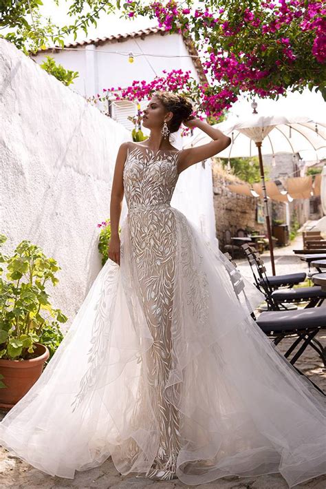 Hier könnt ihr einen zweiteiler von oksana mukha. Oksana Mukha - Brautmoden, Brautkleider, Hochzeitskleider ...
