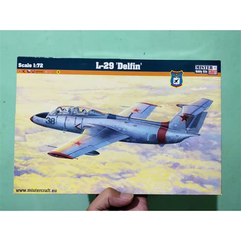 Jual Model Kit Pesawat Jet Latih Aero L Delfin Skala Rusia Tni Au Auri Shopee Indonesia