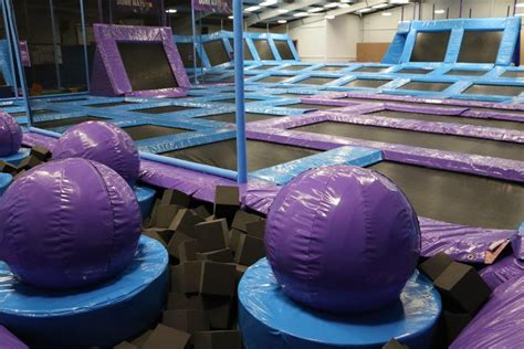 Gift experiences for two uk. Two Hour Trampolining Experience for Two