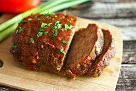 Cook it slowly for 3hrs at 200. A 4 Pound Meatloaf At 200 How Long Can To Cook : How Long ...