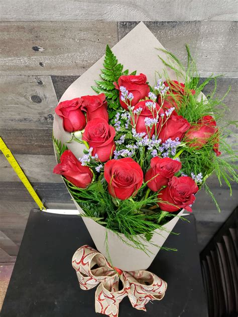 Craft Paper Wrapped Dozen Red Roses In Winston Salem Nc Florista By
