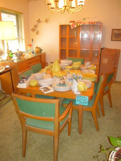 The range of vintage drexel furniture for sale on 1stdibs includes end tables designed by edward wormley, walnut dining tables designed by kipp stewart and lots more. 1950's Drexel Dining Room Set | Dining room set in estate ...