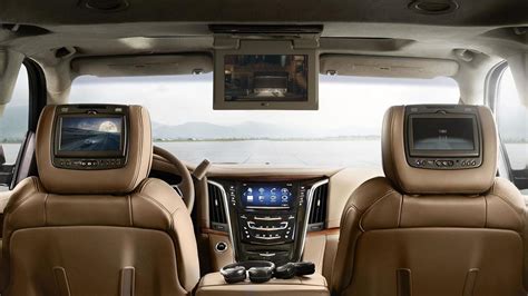 2015 Cadillac Escalade Platinum Revealed Photos
