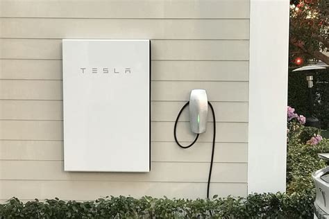 Tesla Sends Powerwall Home Batteries To Puerto Rico Curbed