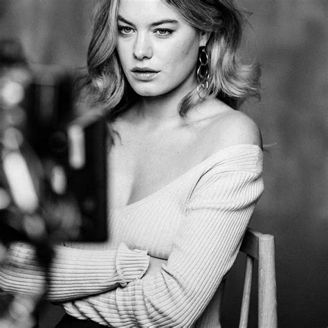 about camille rowe