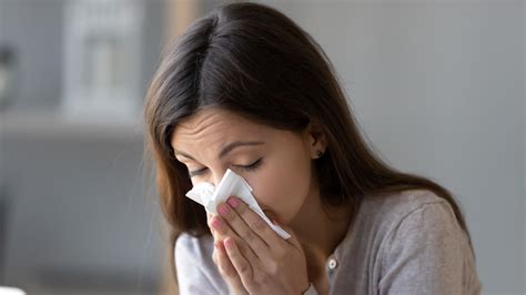 Cough And Cold Ways And Tips To Treat First Signs HealthShots
