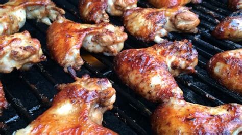 Mix butter and redhot sauce in medium bowl; Grill Master Chicken Wings Recipe - Allrecipes.com