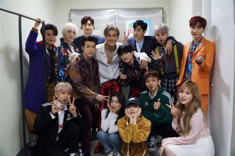 All credits goes to supertv subs team supertvsubs.tumblr.com/. Super Junior, EXO-CBX, TVXQ, And Red Velvet Meet Up Behind ...