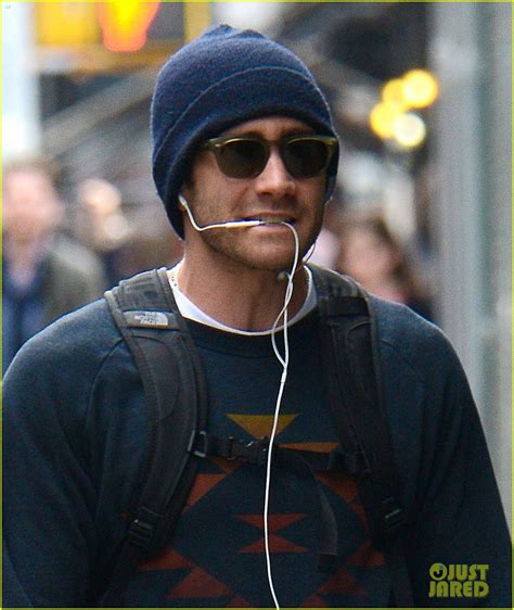 jake gyllenhaal finally shaves his beard off see the photos photo 3117487 jake gyllenhaal