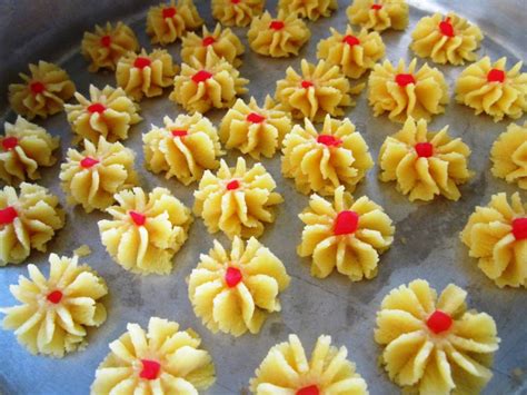 Ya tuhan kami, janganlah engkau hukum kami jika kami lupa atau kami tersalah', lalu allah berfirman: 11 Kuih Raya Paling 'Legend' Imbau Memori Aidilfitri ...