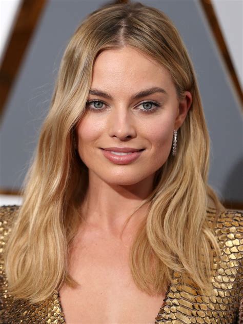 The Best Star Beauty At The Oscars Margot Robbie Hair Margot Robbie Oscars Cool Hairstyles