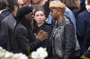 Morello's wife, denise, just finished maternity leave (she's a vp at paramount in charge of music), so today morello is playing mr. Rock royalty attend funeral for Chris Cornell | Daily Mail ...