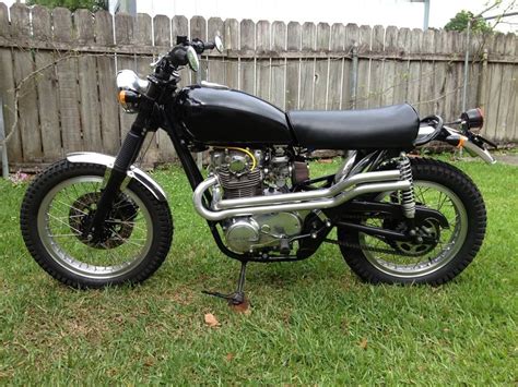 The pistons rose and fell together. xs650 high pipes | hobbiesxstyle
