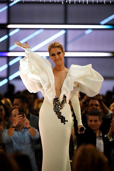 Celine Dion Se Desnud Por Completo A Sus A Os Video Y Fotos