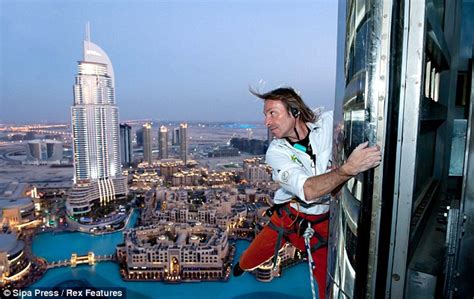 Professeur titulaire au département de philosophie de l' université du québec à montréal (uqam). French 'spiderman' scales Dubai's Burj Khalifa, the world ...