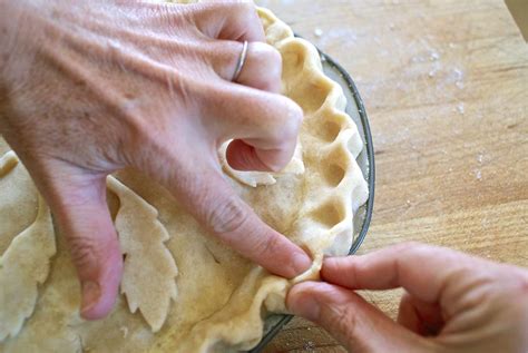 How To Perfectly Crimp Pie Crust Edges Pie Crust Edges Buttery Pie