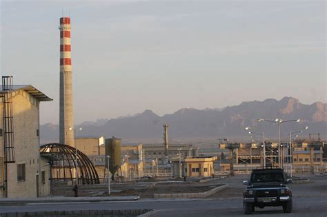 تاسیسات نطنز در تیرماه سال گذشته هم یک بار در قسمت سالن مونتاژ سانتریفیوژها با یک انفجار تخریبی مواجه شده بود. إيران: حادثة "نطنز" النووية خلفت خسائر كبيرة