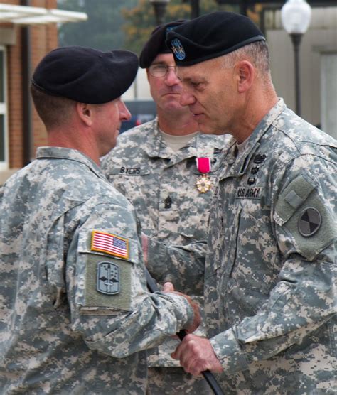 Sword Passes To New Division Command Sergeant Major Article The