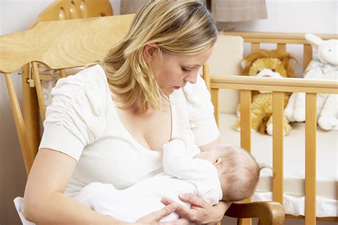 Breastfeeding May Change Women S Breast Cancer Risk CBS News