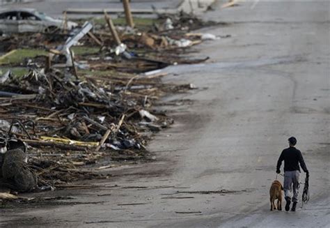 Joplin Mo Tornado Kills At Least 89 As It Destroys Homes Hospital