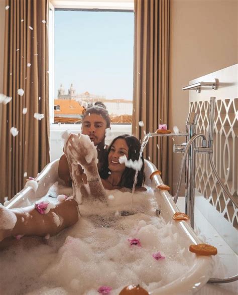 Pin By Roxie ♡ On Couplegoals ️ Romantic Couples Bath Couple Cute