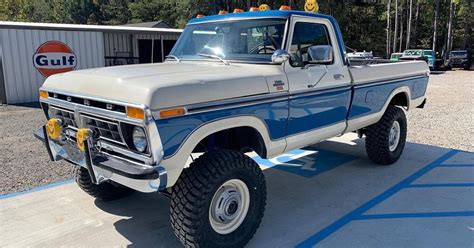 Two Tone 1977 Ford F250 With A 460 4x4 Ford Daily Trucks