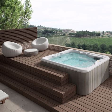 Jacuzzi Lodge Mini Pool Tattahome In 2020 Hot Tub Outdoor Hot Tub