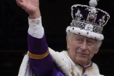 In Photos King Charles Iii Queen Camilla Crowned In London All