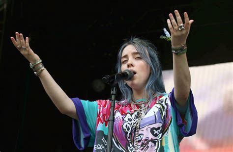 Billie Eilish Signs Co Publishing Deal With Universal Music Variety