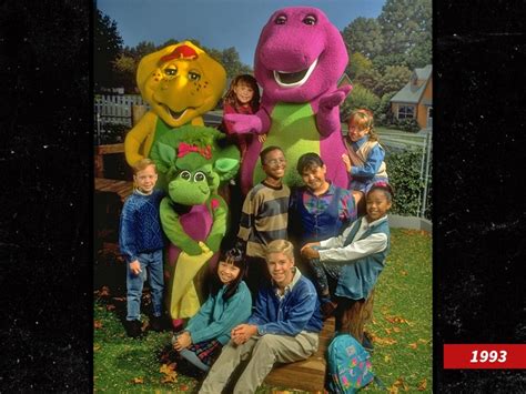 Barney The Dinosaurs New Look Dragged By Social Media