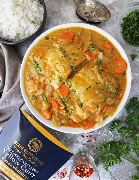 Mahi mahi is a firm, lean white fish that hails from warm waters off of places like hawaii or the gulf of mexico. Thai Yellow Curry with Mahi Mahi Recipe - Savory Spin