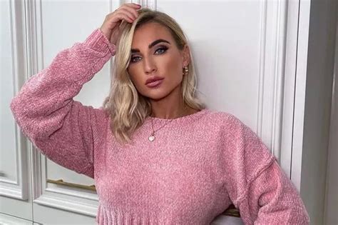 Dancing On Ice Billie Faiers Fans Get Rare Glimpse Of Unrecognisable Star Before Fame Mirror