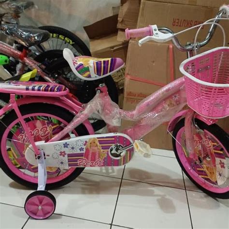 35 gambar hitam putih barbie terpopuler. Gambar Berby / Mewarnai gambar barbie in a mermaid tale ...