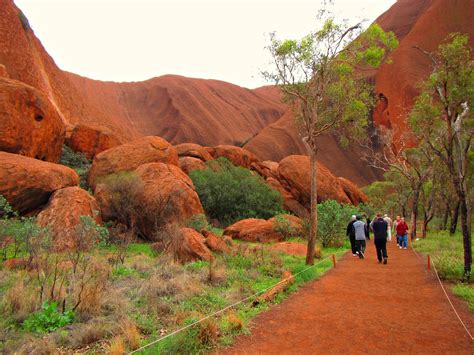 In The Heart Of Uluru Explored Uluru Kata Tjuta National Flickr