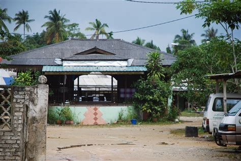 Surau al mustaqim, 5153, jalan tengku ampuan bariah, kampung banggul pauh, 21300 kuala terengganu, terengganu, malaisia. budok pondox....: MADRASAH SIROTOL MUSTAQIM BINJAI ...