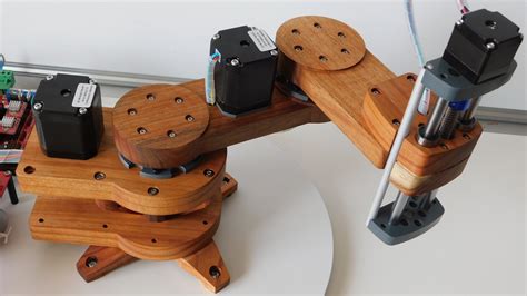 Wood Shines In This Scara Robotic Arm Project Hackaday