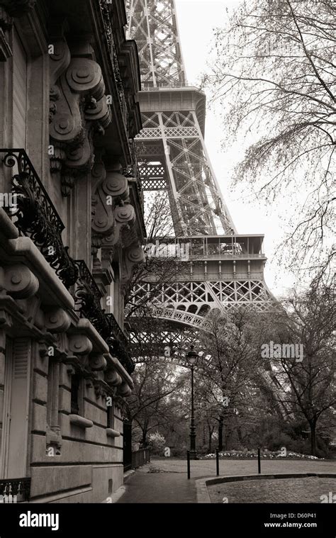 Looking Down A Side Street At The Eiffel Tower Stock Photo Alamy