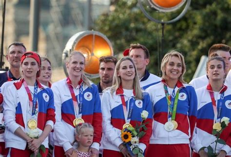 Olympics Russia Welcomes Medallists Home With Red Square Festivities