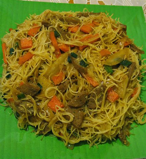 Resep bakso goreng ayam berikut ini bisa anda jadikan salah satu referensi dalam memasak bakso goreng. Resep dan Cara Membuat Bihun Goreng Bakso | Aneka Resep ...