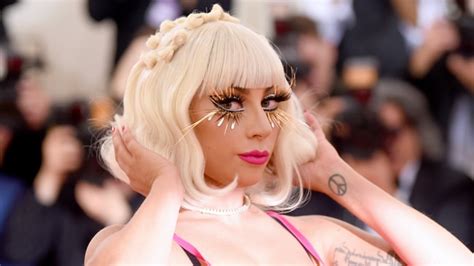 Lady Gaga Has Fibromyalgia So What Is The Chronic Condition Bodysoul